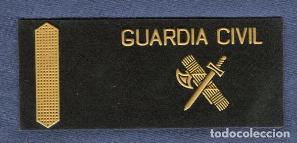 Militaria: Guardia Civil.  Graduaci&oacute;n en pl&aacute;stico inyectado.   Cabo de 1&ordf;.