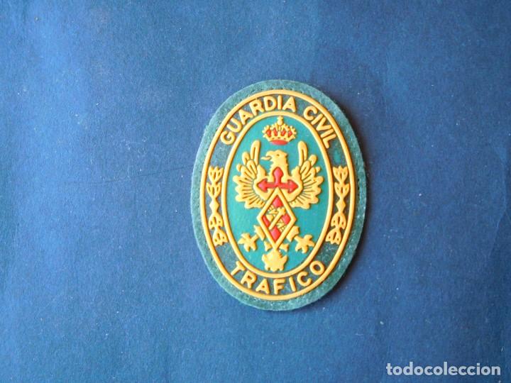 Militaria: PARCHE GUARDIA CIVIL TRAFICO.-MEDIDAS ALTO 5,7 CMT X 4,2 CMT