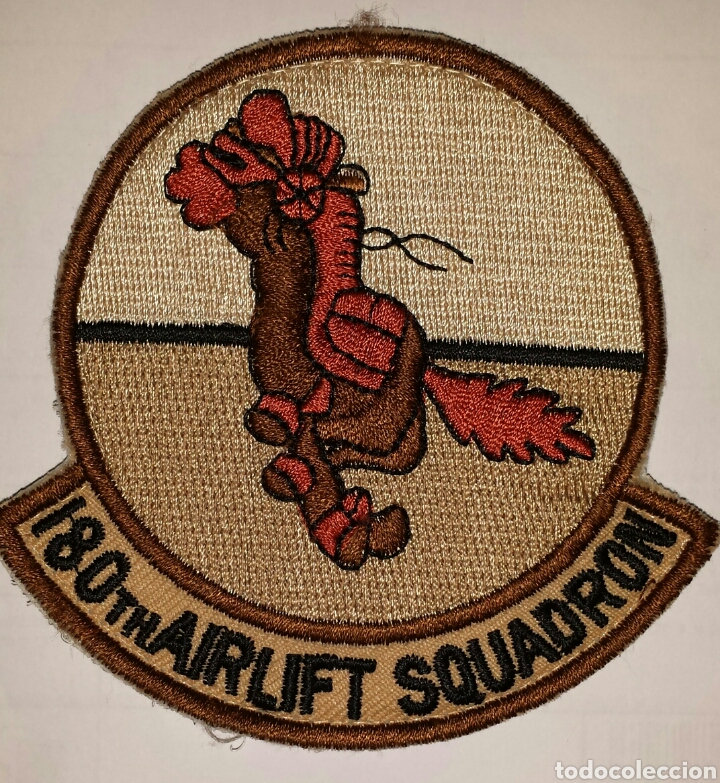 Militaria: PARCHE EMBLEMA &Aacute;RIDO 180 AIRLIFT SQUADRON U.S.A