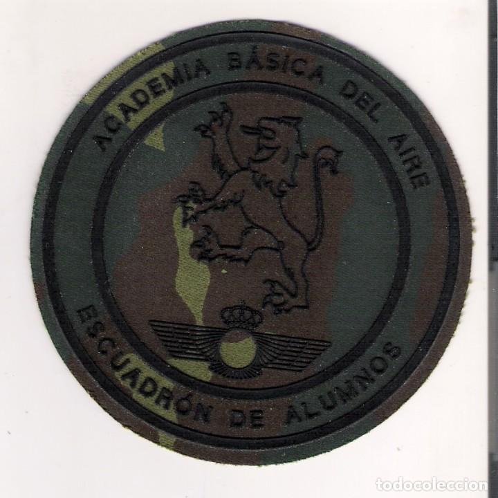Militaria: PARCHE EMBLEMA ACADEMIA B&Aacute;SICA DEL AIRE ESCUADR&Oacute;N DE ALUMNOS CAMUFLAJE