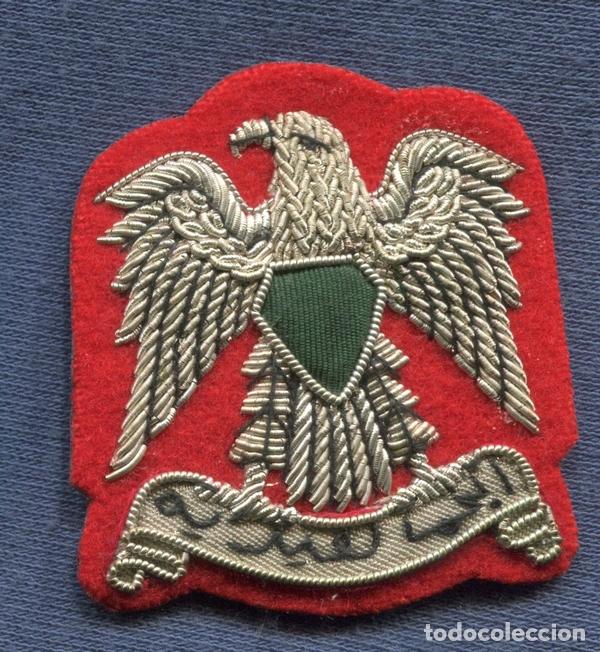 Military Antiques: Libia. Insignia de gorra del Ej&eacute;rcito y la Polic&iacute;a.  Libyan Arab Jamahiriya. &Eacute;poca Gaddafi
