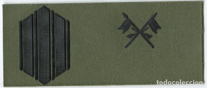 Military Antiques: Espa&ntilde;a. Divisa o graduaci&oacute;n del Ej&eacute;rcito. Caballer&iacute;a. Cabo..