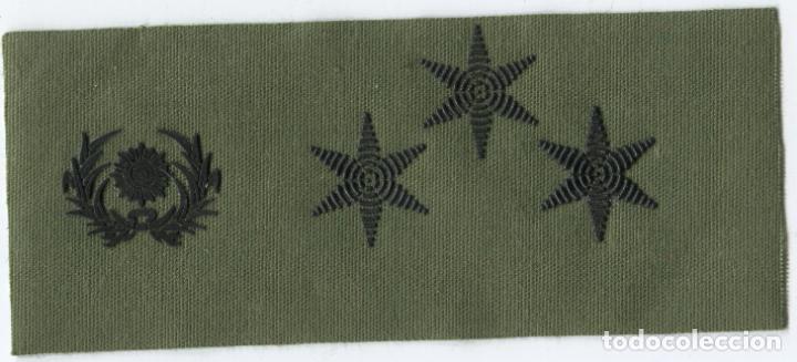 Militaria: Espa&ntilde;a. Divisa o graduaci&oacute;n del Ej&eacute;rcito. Intendencia. Capit&aacute;n.