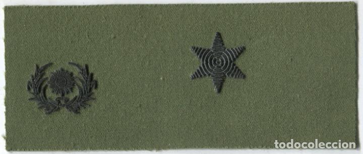 Militaria: Espa&ntilde;a. Divisa o graduaci&oacute;n del Ej&eacute;rcito. Intendencia. Alf&eacute;rez.