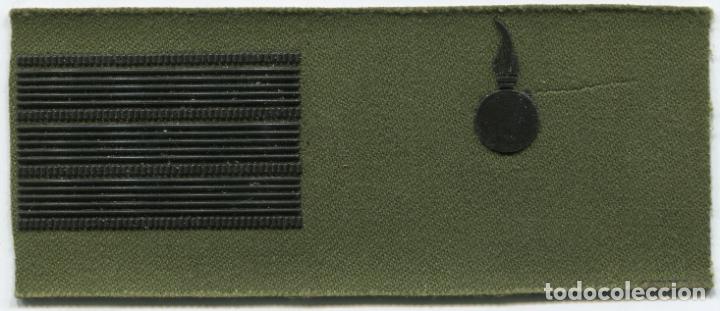 Militaria: Espa&ntilde;a. Divisa o graduaci&oacute;n del Ej&eacute;rcito. Artiller&iacute;a. Sargento.