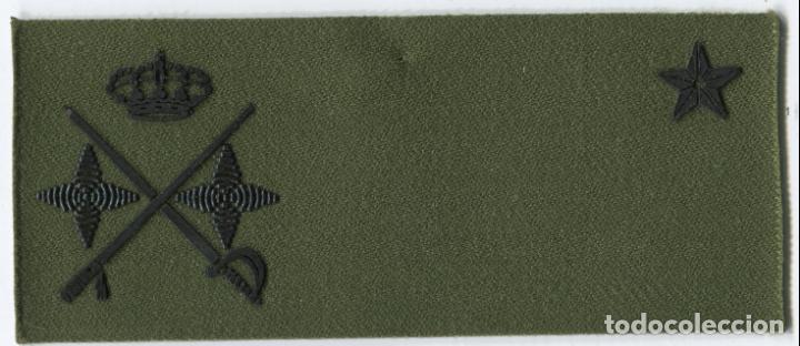 Militaria: Espa&ntilde;a. Divisa o graduaci&oacute;n del Ej&eacute;rcito. Artiller&iacute;a. General de Brigada.