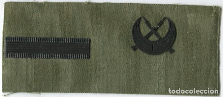 Military Antiques: Espa&ntilde;a. Divisa o graduaci&oacute;n del Ej&eacute;rcito. 1er T&aacute;bor de Regulares. Cabo Primero.