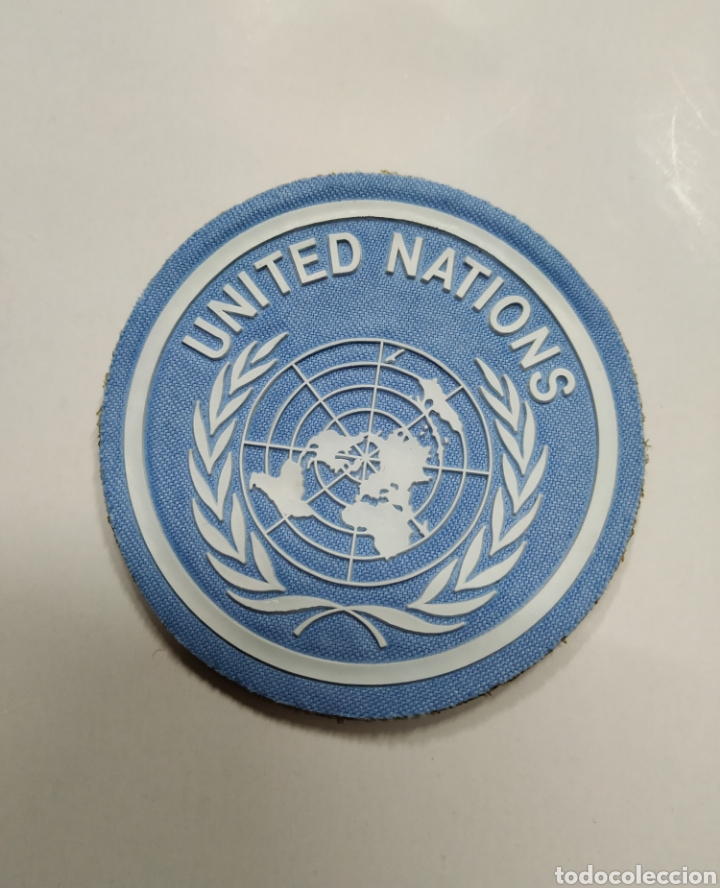 Military Antiques: PARCHE EMBLEMA DE TELA PLASTIFICADA CON VELCRO UNITED NATIONS VARIANTE