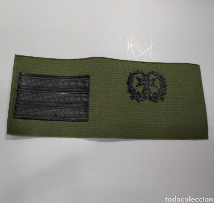 Militaria: PARCHE EMBLEMA TIRA DE PECHO VERDE DE SARGENTO DE SANIDAD A&Ntilde;OS 90