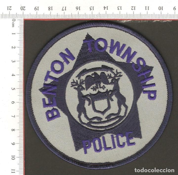Militaria: PARCHE , BENTON POLICE, BORDADO.