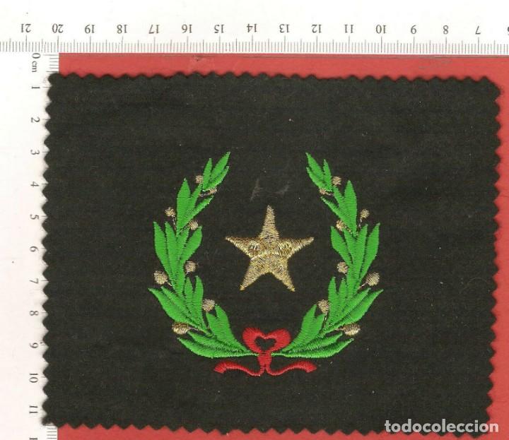 Military Antiques: PARCHE , POSIBLE ESTADO MAYOR EJ&Eacute;RCITO DE TIERRA, BORDADO.