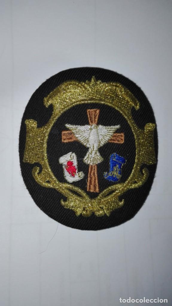 Military Antiques: SEMANA SANTA DE X : GALLETA FRONTAL DE GORRA DE M&Uacute;SICO DE HERMANDAD