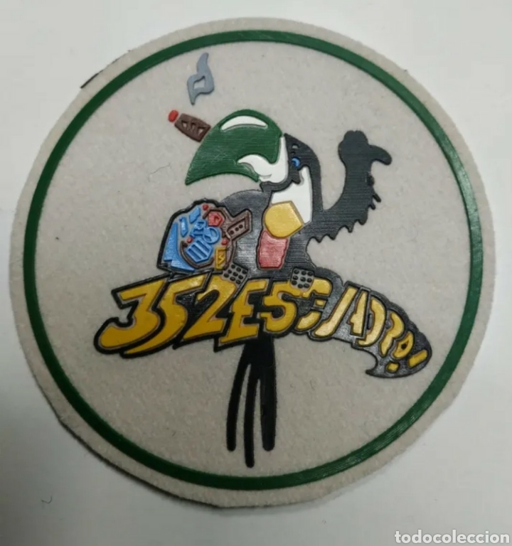Militaria: PARCHE EMBLEMA DE BRAZO A COLOR 352 ESCUADR&Oacute;N