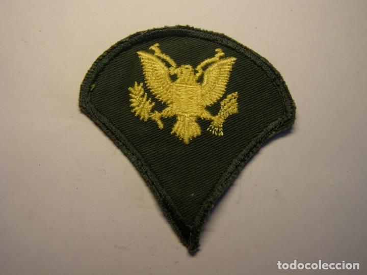 Militaria: Parche de tela bordado del Ej&eacute;rcito Norteamericano. N&ordm; 2.