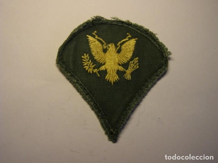 Militaria: Parche de tela bordado del Ej&eacute;rcito Norteamericano. N&ordm; 3.