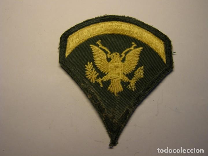 Militaria: Parche de tela bordado del Ej&eacute;rcito Norteamericano. N&ordm; 6.