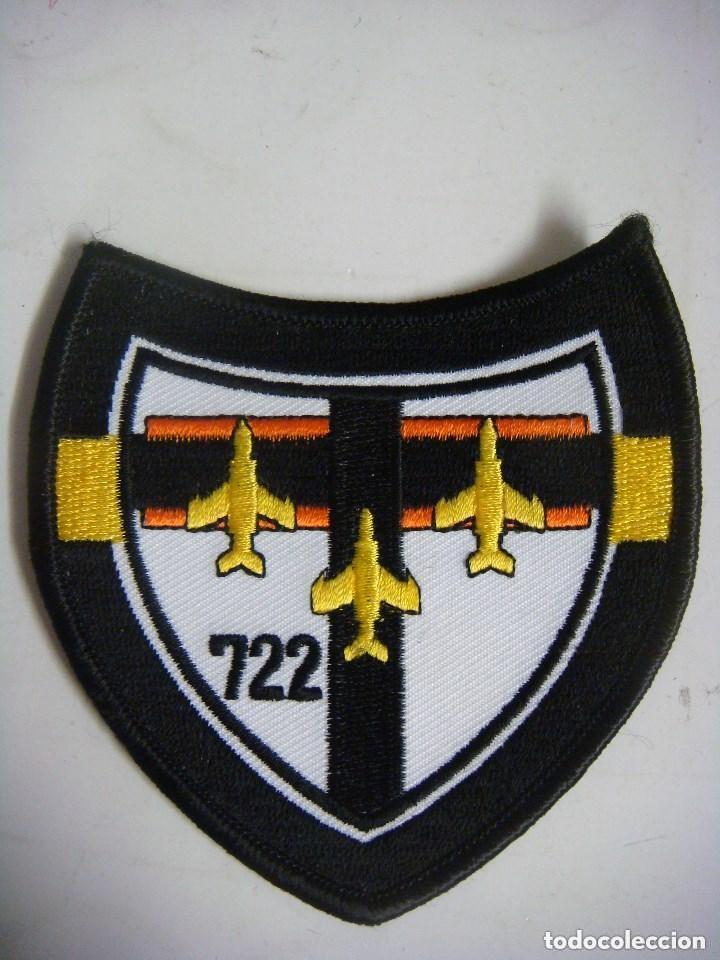 Militaria: PARCHE DE TELA 722