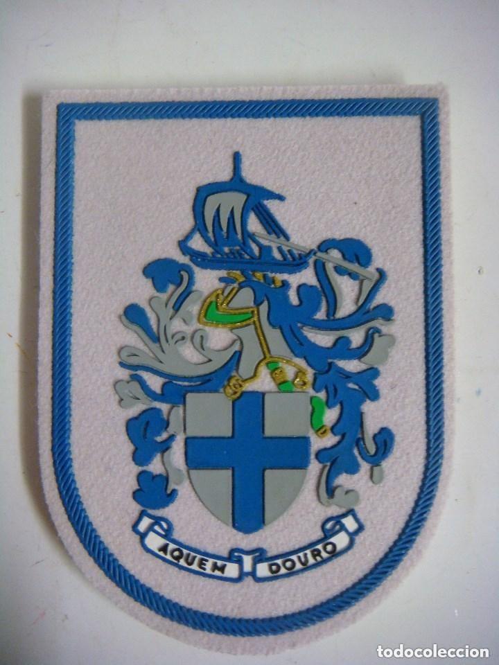 Militaria: PARCHE DE TELA AQUEM DOURO