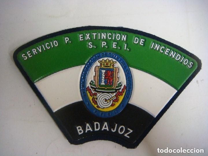 Military Antiques: PARCHE DE TELA SERVICIO P. EXTINCION DE INCENDIOS S.P.E.I. BADAJOZ