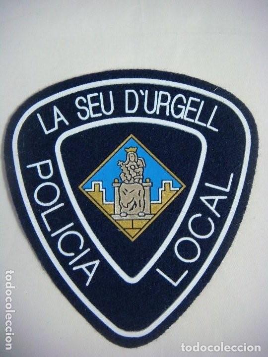 Military Antiques: PARCHE DE TELA DE POLICIA LOCAL LA SEU D'URGELL