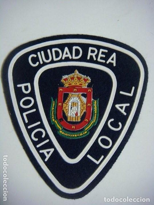 Military Antiques: PARCHE DE TELA POLICIA LOCAL CIUDAD REA