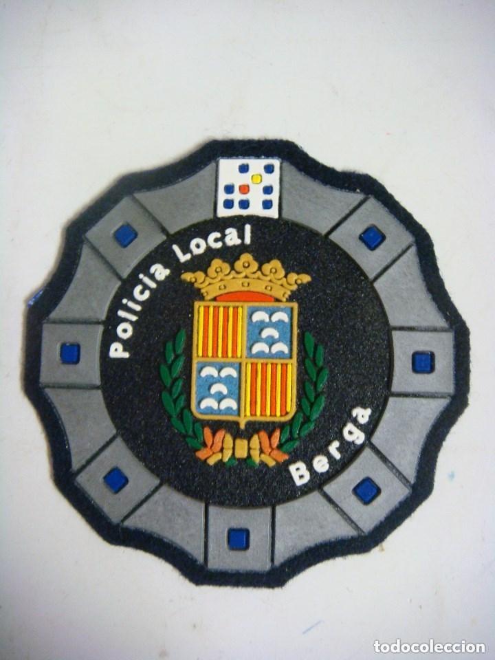 Military Antiques: PARCHE DE TELA DE POLICIA LOCAL DE BERGA