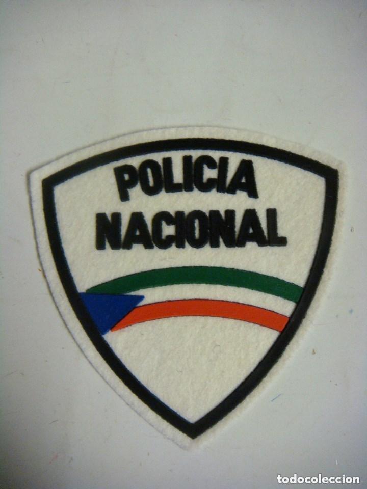 Militaria: PARCHE DE TELA DE LA POLICIA NACIONAL