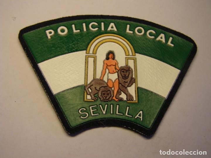 Military Antiques: Parche de policia local, Sevilla.