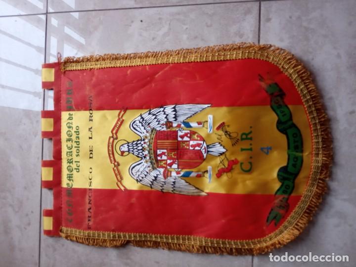 Military Antiques: Bander&iacute;n de conmemoraci&oacute;n jura de bandera. A&ntilde;o 1980.