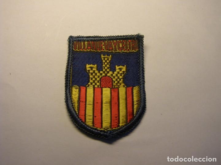 Military Antiques: ESCUDO BORDADO DE VILANOVA I LA GELTRU. A&Ntilde;OS 50.