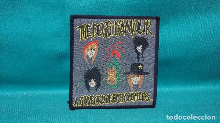 Military Antiques: PARCHE DE TELA THE DOGS D'AMOUR