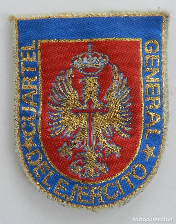 Militaria: Escudo de brazo, parche del Cuartel General del Ej&eacute;rcito, mide 8 x 6,5 cms. - Foto 1