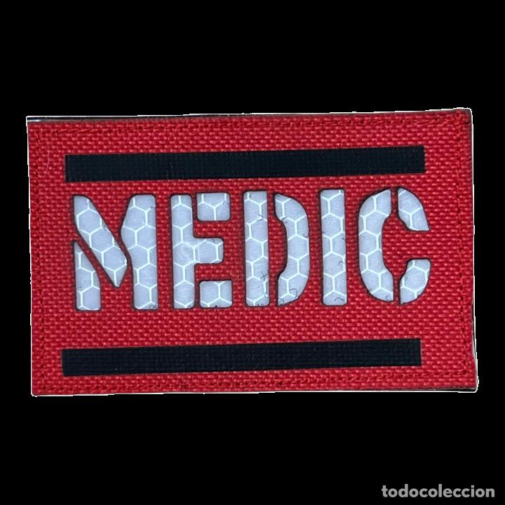 Militaria: Parches Hook and Loop reflectantes-Palabra Medic - rectangular - 8x5cm Rojo - Foto 1