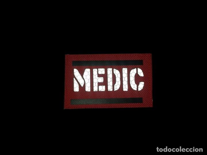 Militaria: Parches Hook and Loop reflectantes-Palabra Medic - rectangular - 8x5cm Rojo - Foto 2