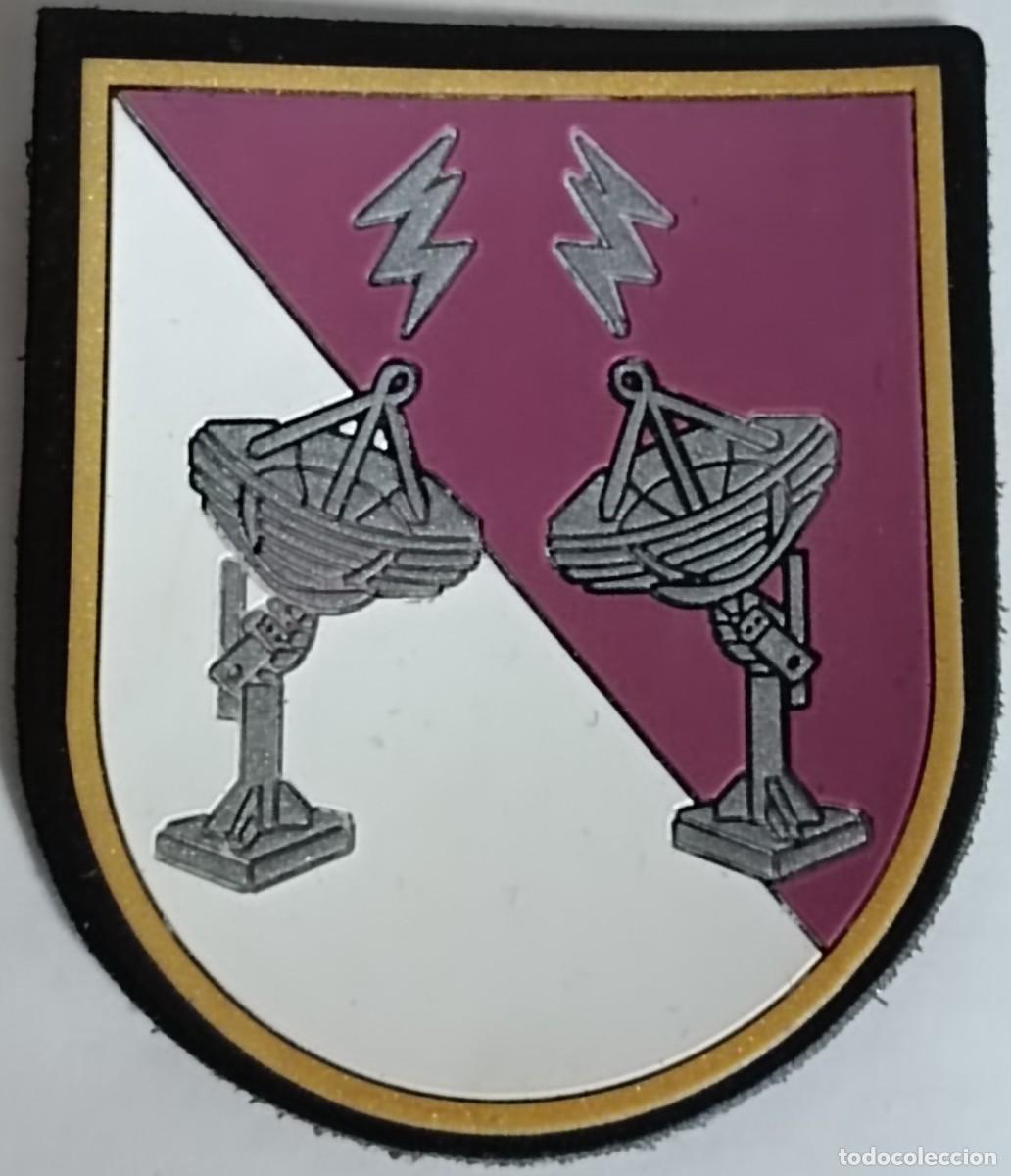 Militaria: PARCHE EMBLEMA DE BRAZO A COLOR INYECTADO DE LA SECCI&Oacute;N DE TELECOMUNICACIONES BRILAT CON VELCRO