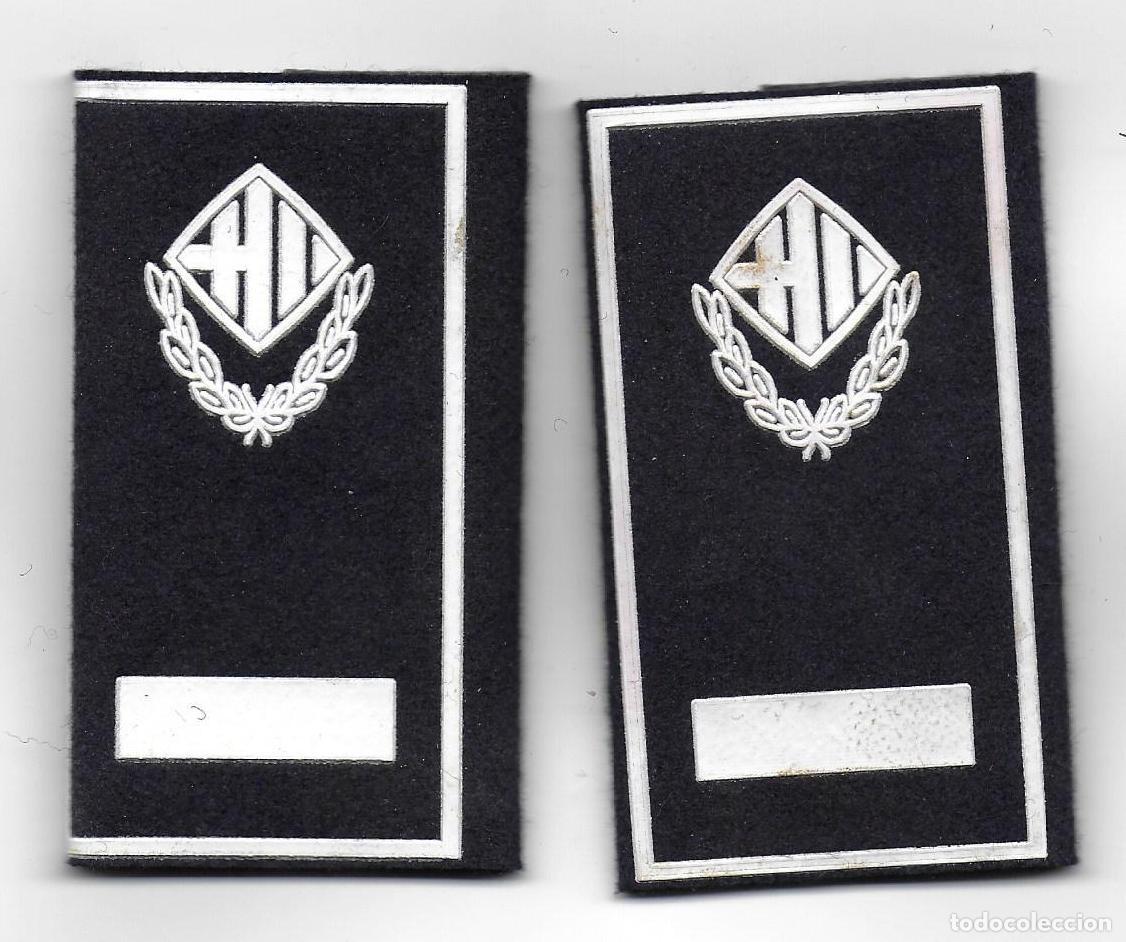 Militaria: galones manguitos hombreras GUARDIA URBANA BARCELONA POLICIA