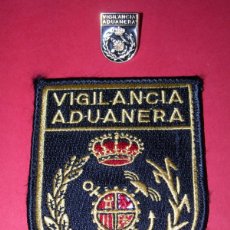 Militaria: PARCHE+PIN SERVICIO DE VIGILANCIA ADUANERA ESPAÑA