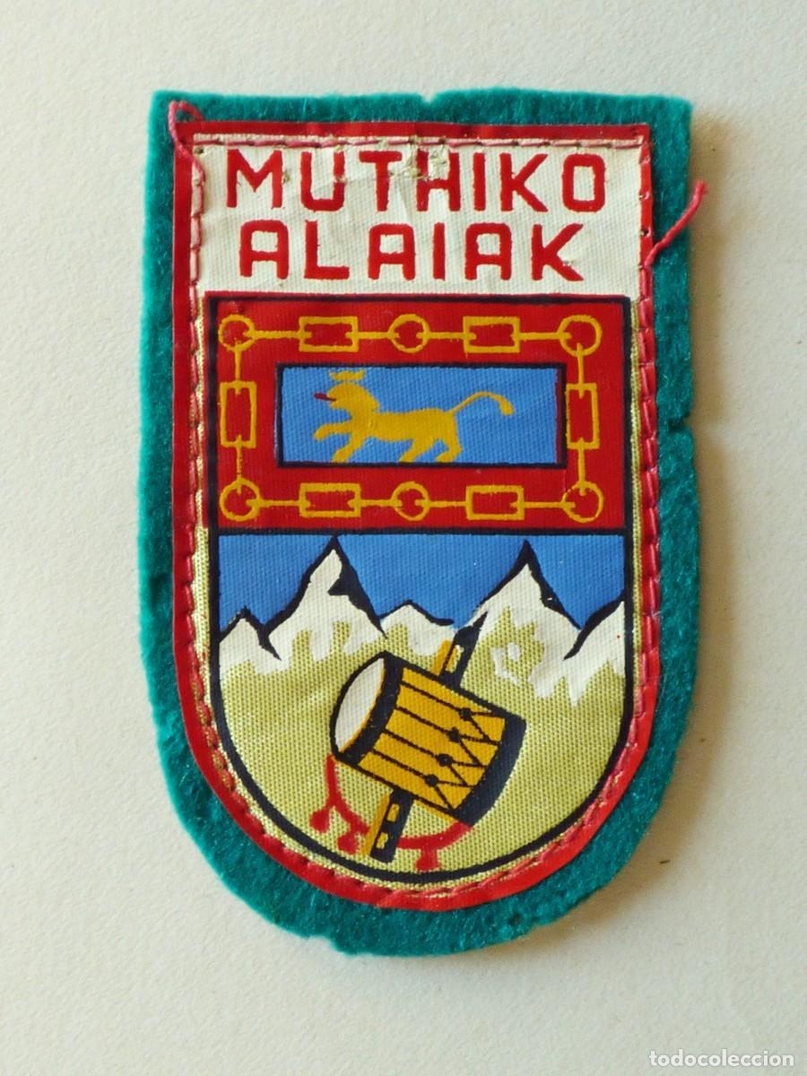 Militaria: ESCUDO MUTHIKO ALAIAK DE PAMPLONA 1960