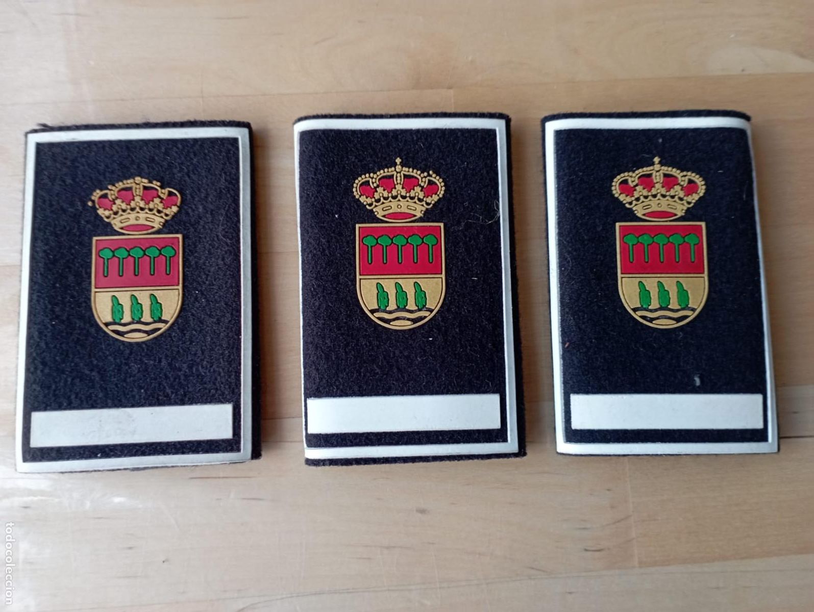 Militaria: Manguitos Hombreras Policia Local LAGUNA DE DUERO.VALLADOLID.