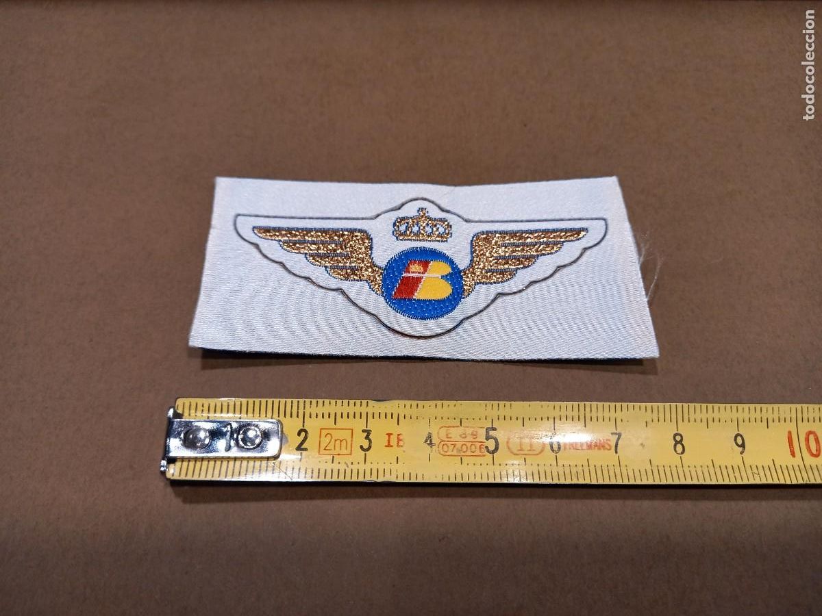 Militaria: IBERIA PARCHE TIPO PEGATINA BORDADO CON HILO DORADO A ESTRENAR / COMPRA M&Iacute;NIMA 5&euro;