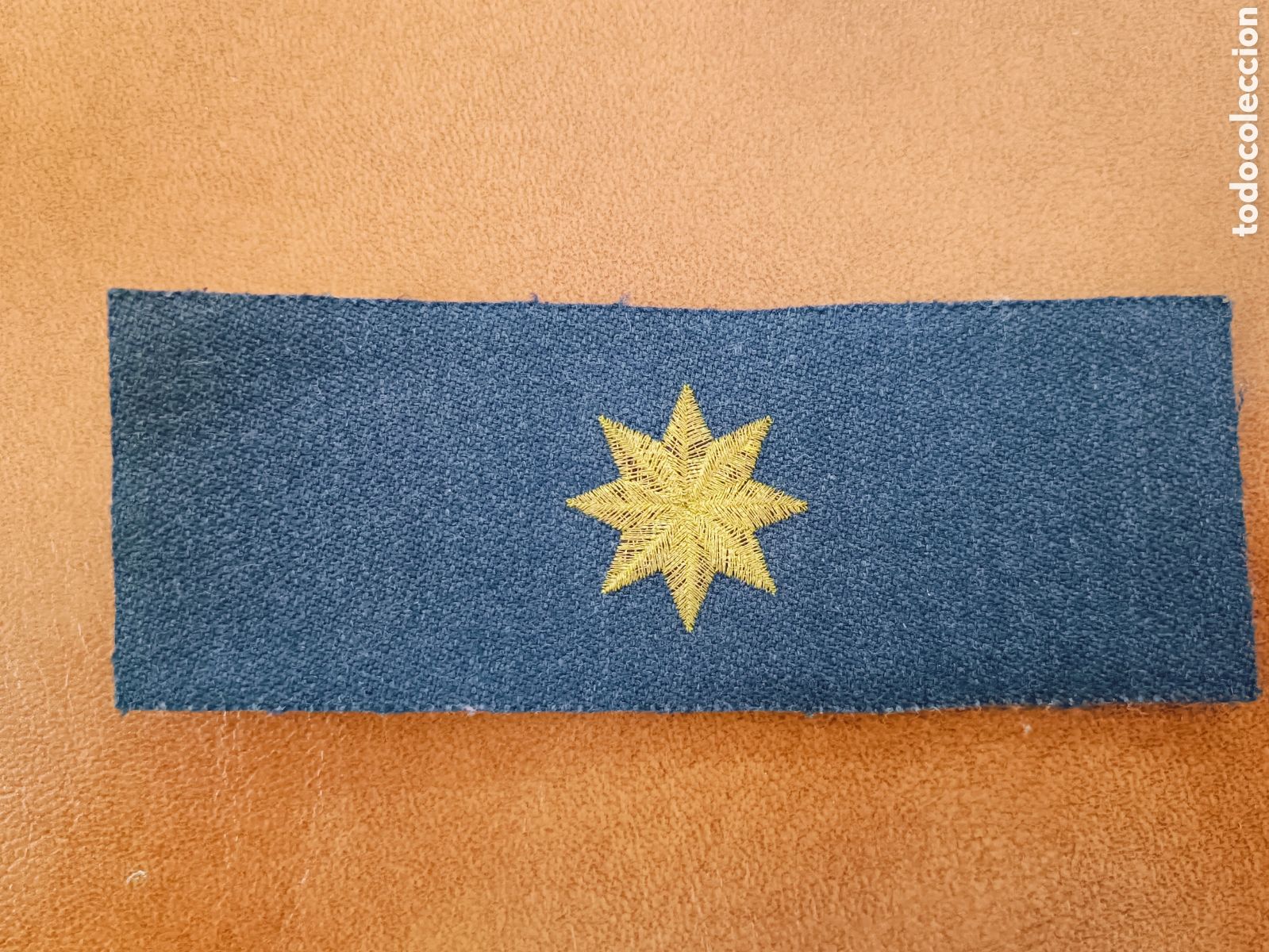 Military Antiques: PARCHE DE TELA BORDADA COMANDANTE . 12 x 4,5 CM