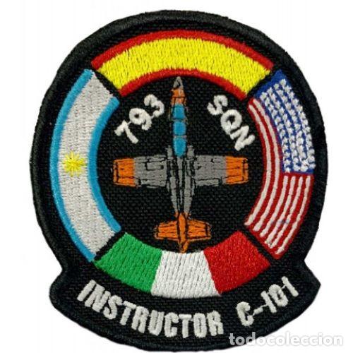 Militaria: Parche C101 Instructor Espa&ntilde;a, Argentina, Italia, USA, escudo bordado