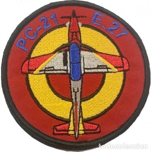 Militaria: Escudo Pilatus PC-21 E-27 AGA borde negro