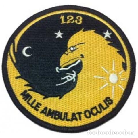 Militaria: Parche 123 Sol y Luna &rdquo;Mille Ambulat Oculis&rdquo;. Escudo bordado