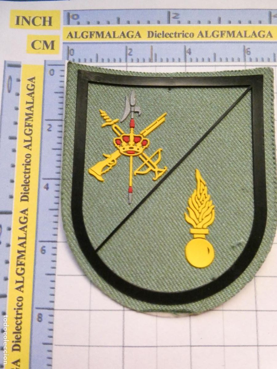 Militaria: PARCHE MILITAR LEGIONARIO. LEGI&Oacute;N ESPA&Ntilde;OLA SARGA. ARTILLER&Iacute;A LEGIONARIA