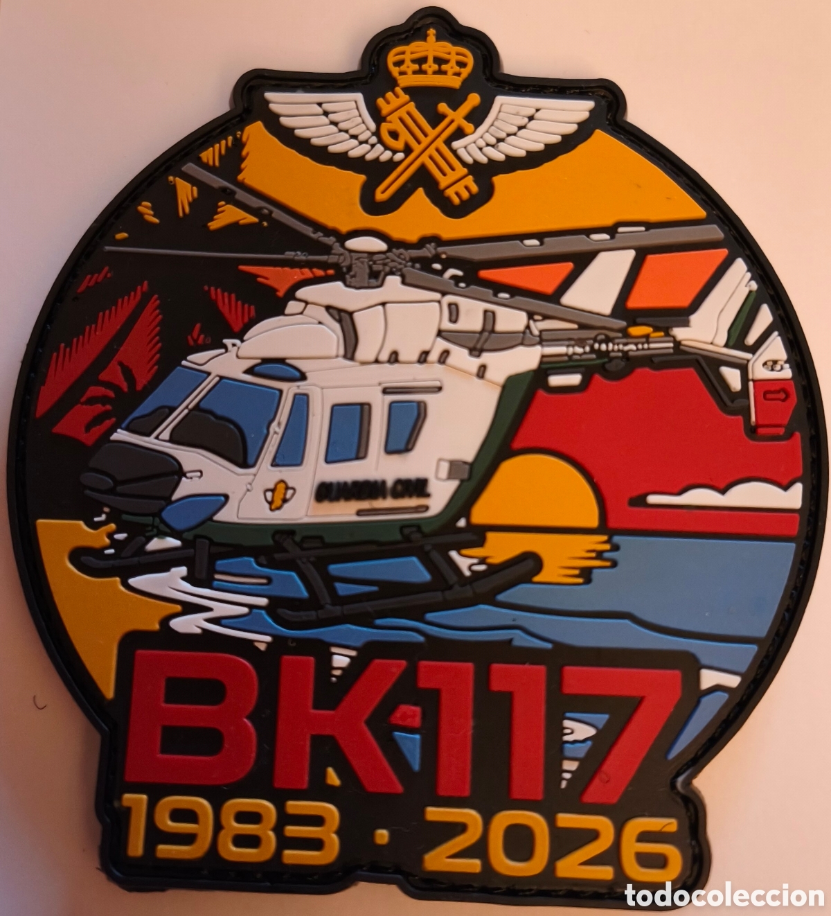 Militaria: PARCHE EMBLEMA DE BRAZO EN GOMA A COLOR CON VELCRO HELIC&Oacute;PTERO BK-117 G. CIVIL