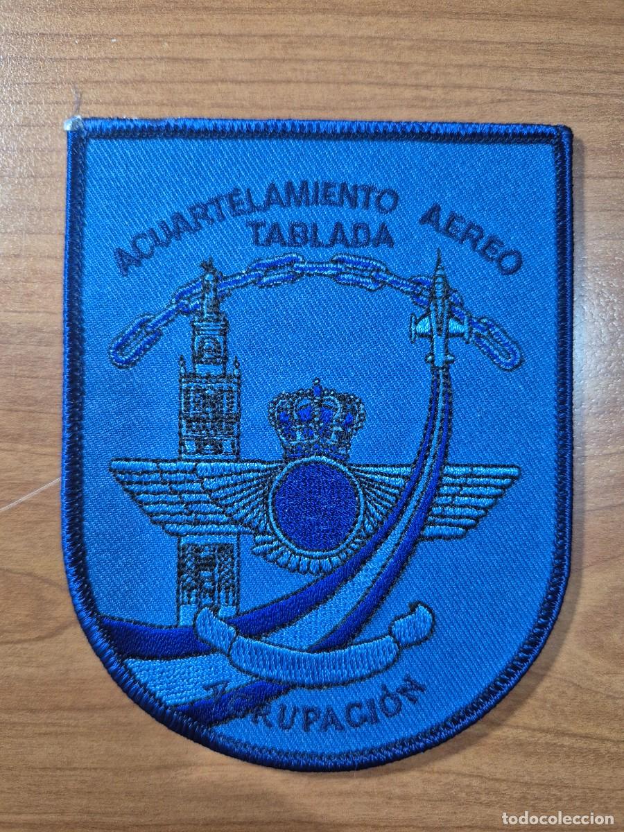 Militaria: Parche Acuartelamiento a&eacute;reo Tablada, Sevilla. Bordado azul