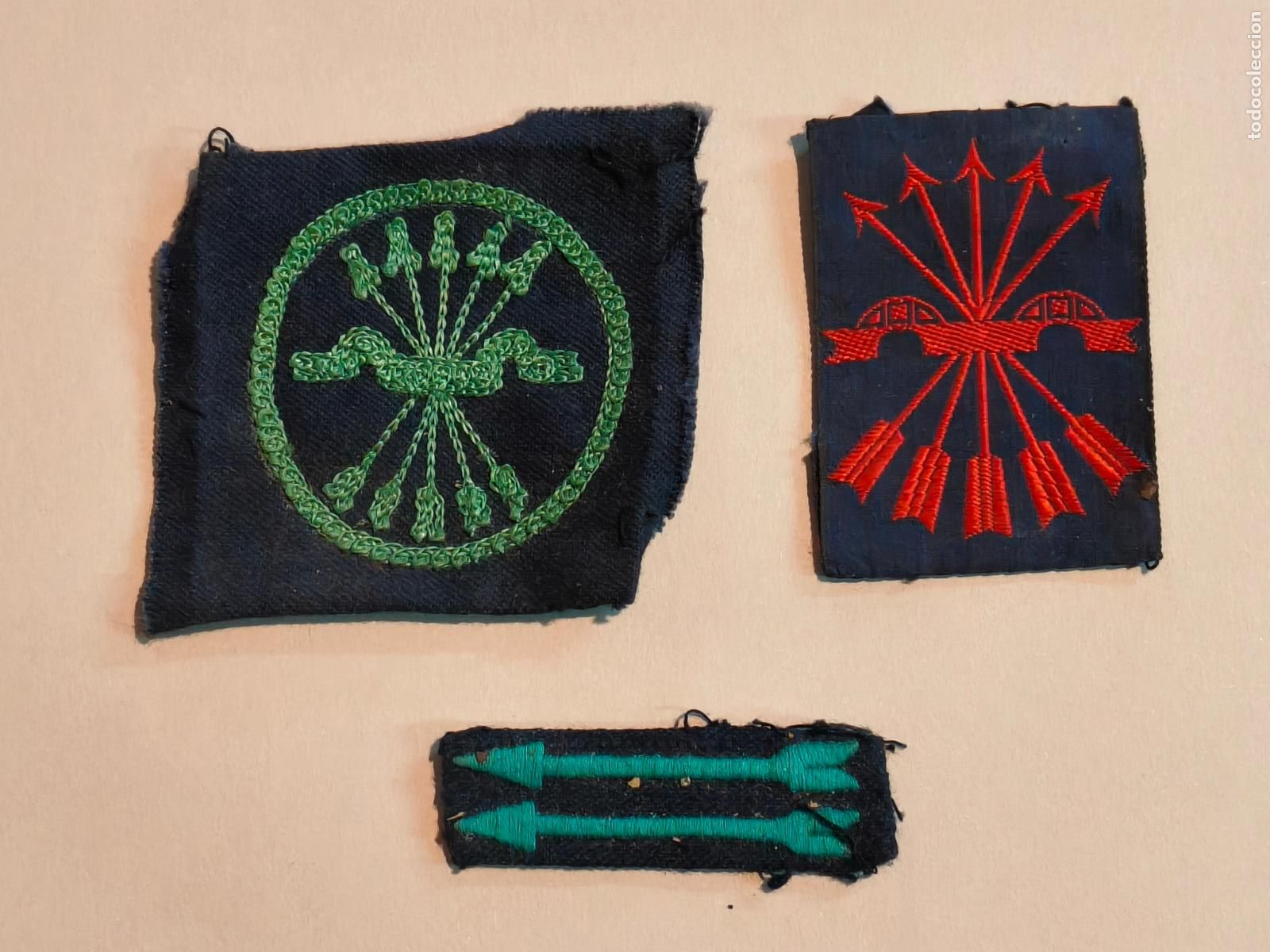 Militaria: PARCHE DE TELA FALANGE