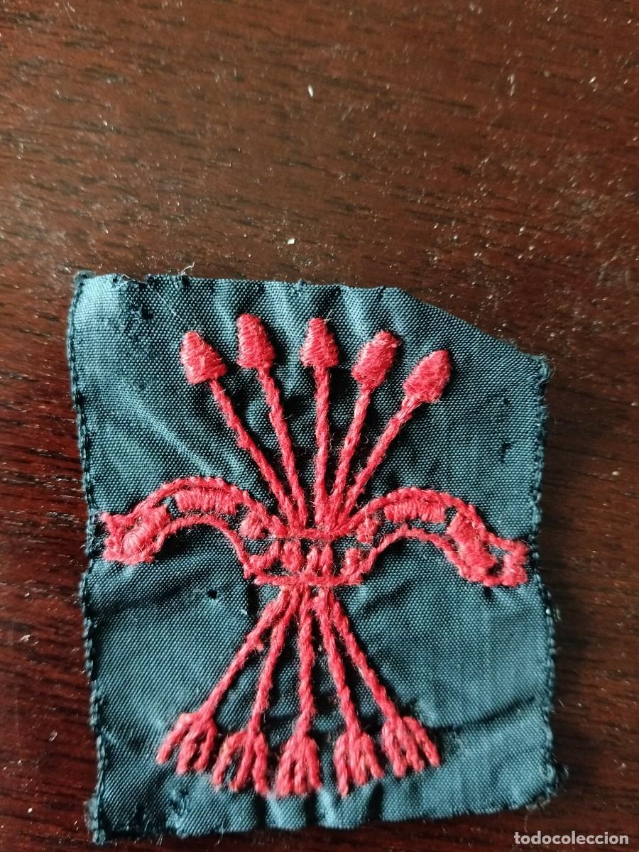 Militaria: ANTIGUO EMBLEMA EN TELA FALANGE