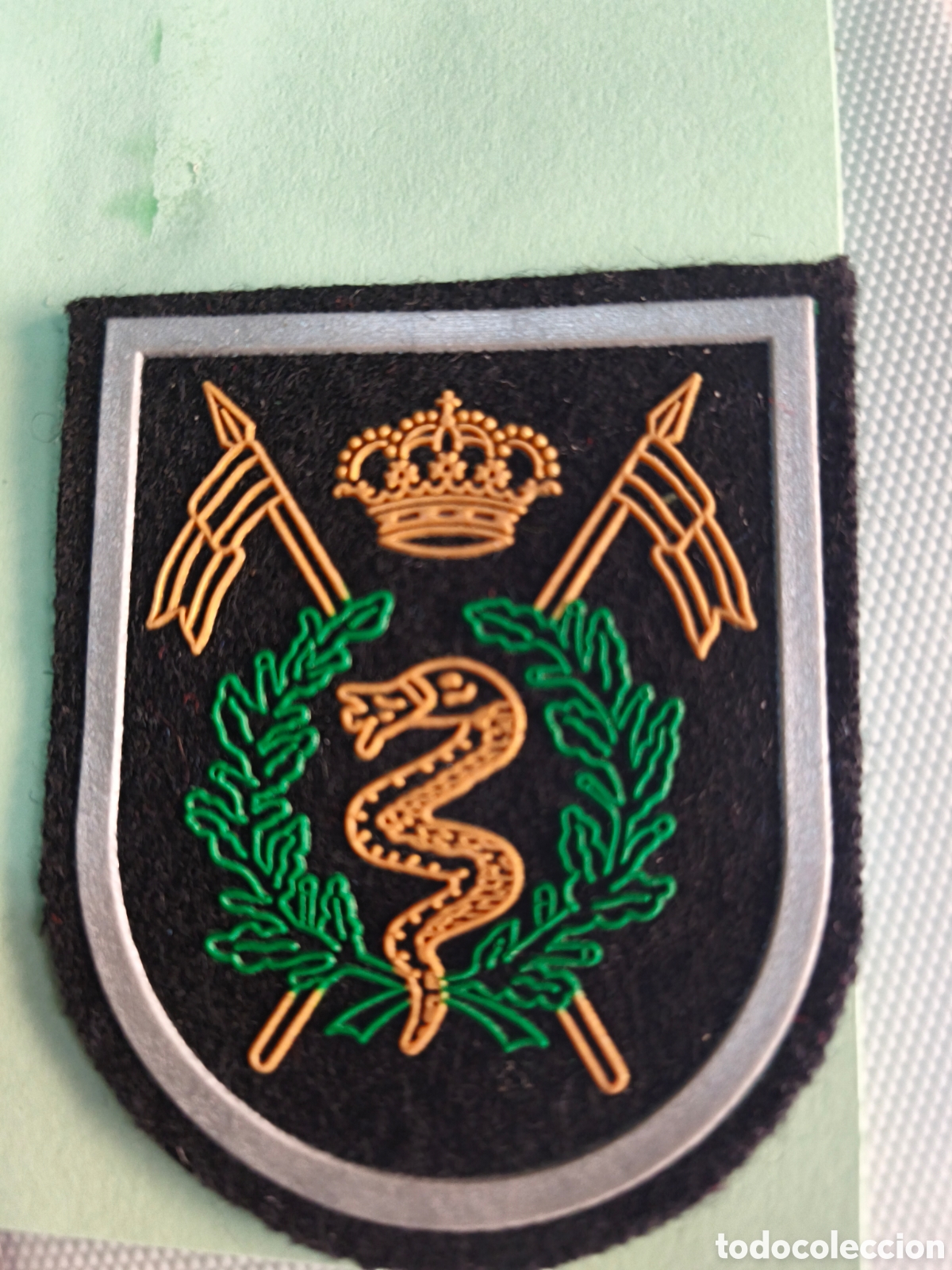 Militaria: PARCHE EMBLEMA DE BRAZO FIELTRO INYECTADO A COLOR BRIGADA DE CABALLER&Iacute;A CASTILLEJOS CON LANZAS